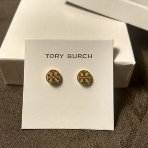 NWOT Tory Burch gold circle logo stud earrings